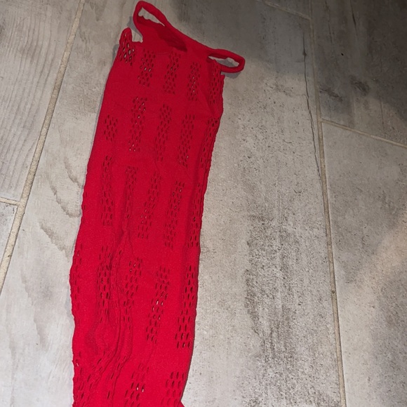 Red lingerie - Picture 2 of 3